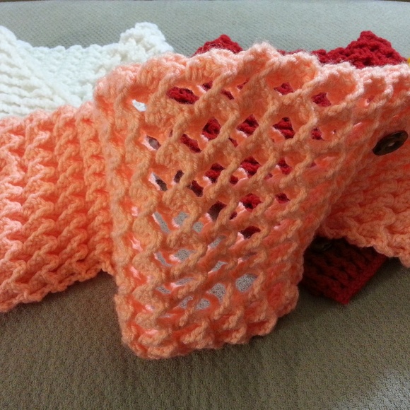 Scarf, Cowl - Picture 3 of 4